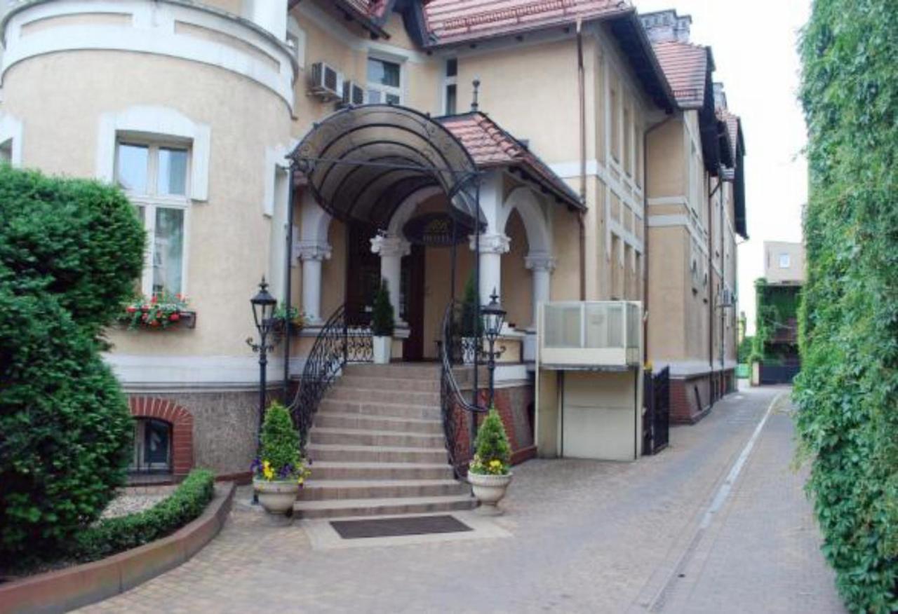 Villa Royal Ostrów Wielkopolski Eksteriør billede